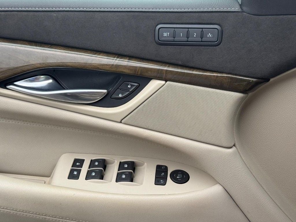 2018 Cadillac Escalade Luxury