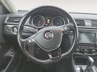 2017 Volkswagen Passat 1.8T SE w/Technology