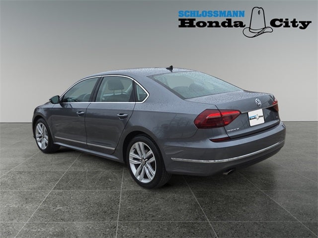 2017 Volkswagen Passat 1.8T SE w/Technology