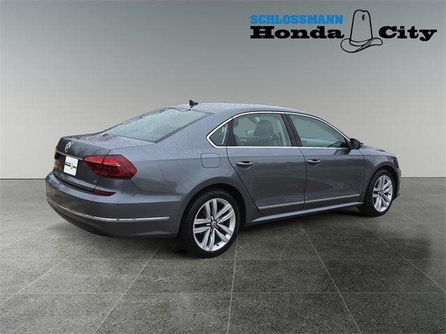 2017 Volkswagen Passat 1.8T SE w/Technology