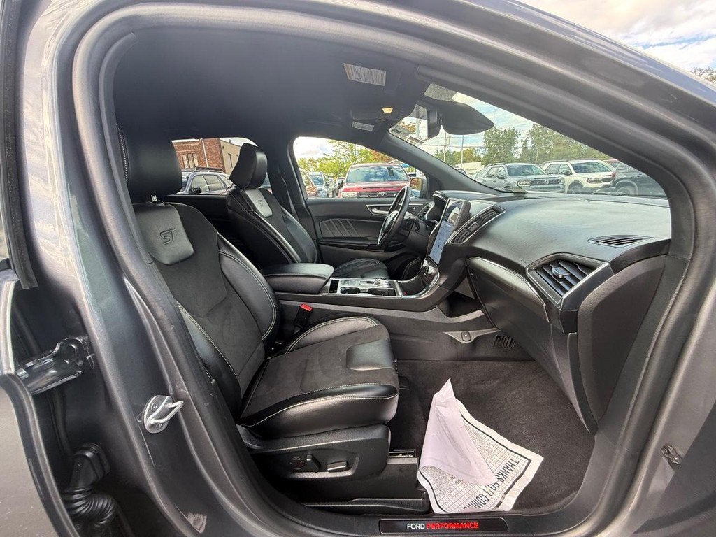 2021 Ford Edge ST