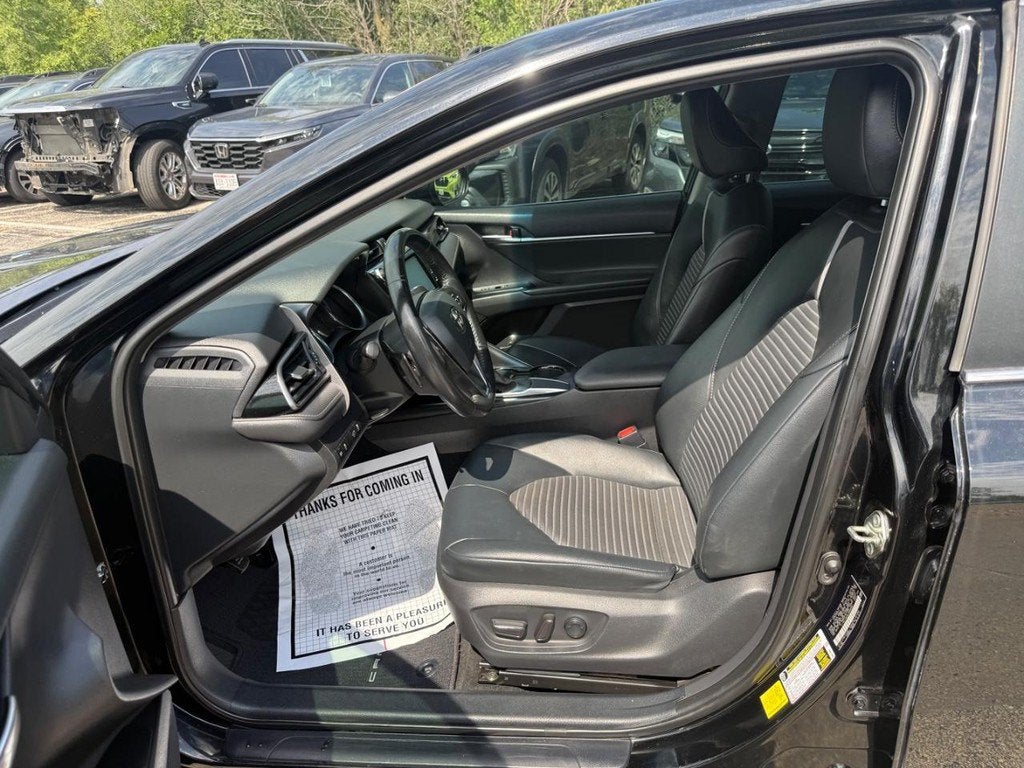 2020 Toyota Camry SE