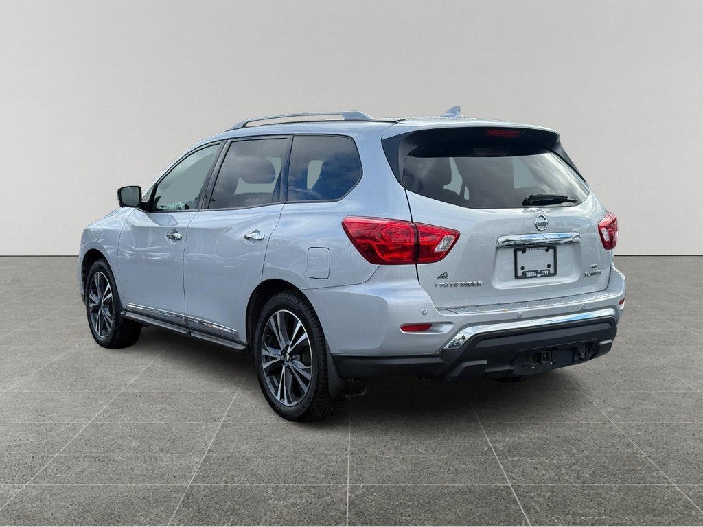 2020 Nissan Pathfinder Platinum