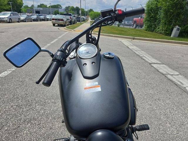 2023 Honda VT750C2B Base