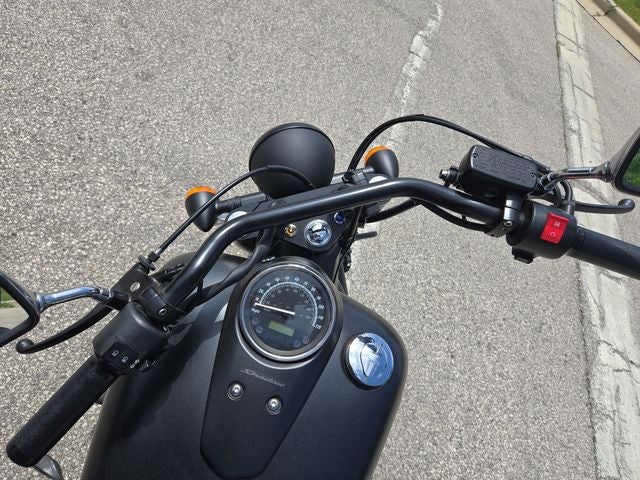 2023 Honda VT750C2B Base