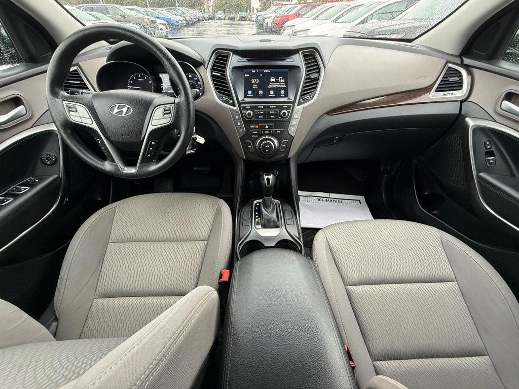 2018 Hyundai Santa Fe SE