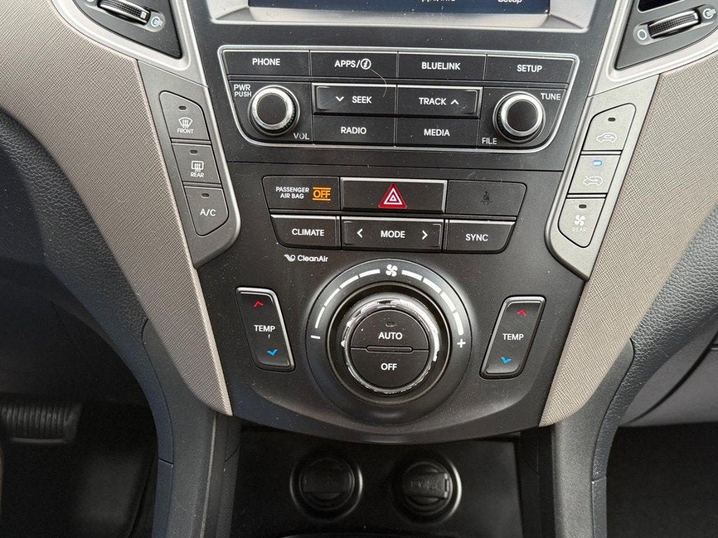 2018 Hyundai Santa Fe SE