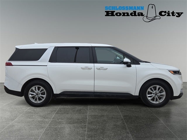 2023 Kia Carnival LX