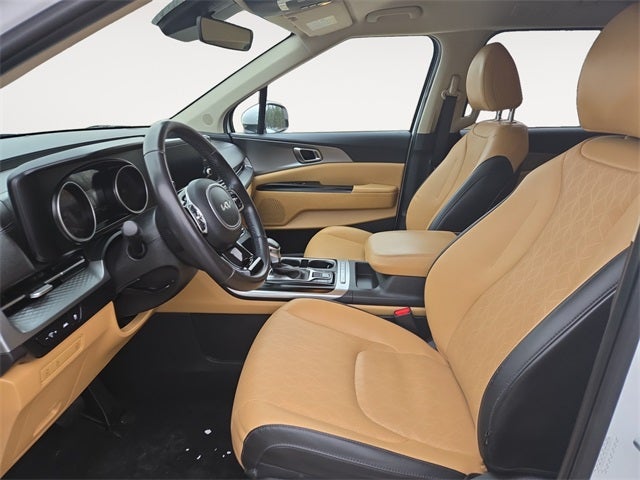 2023 Kia Carnival LX