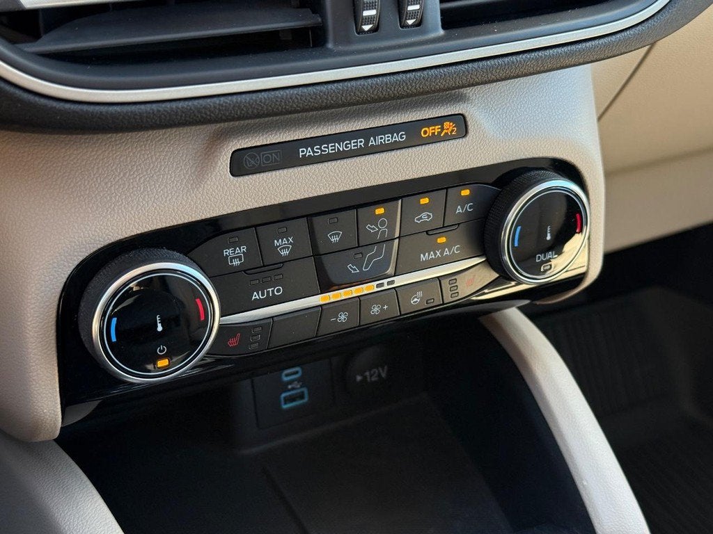 2022 Ford Escape Hybrid SEL