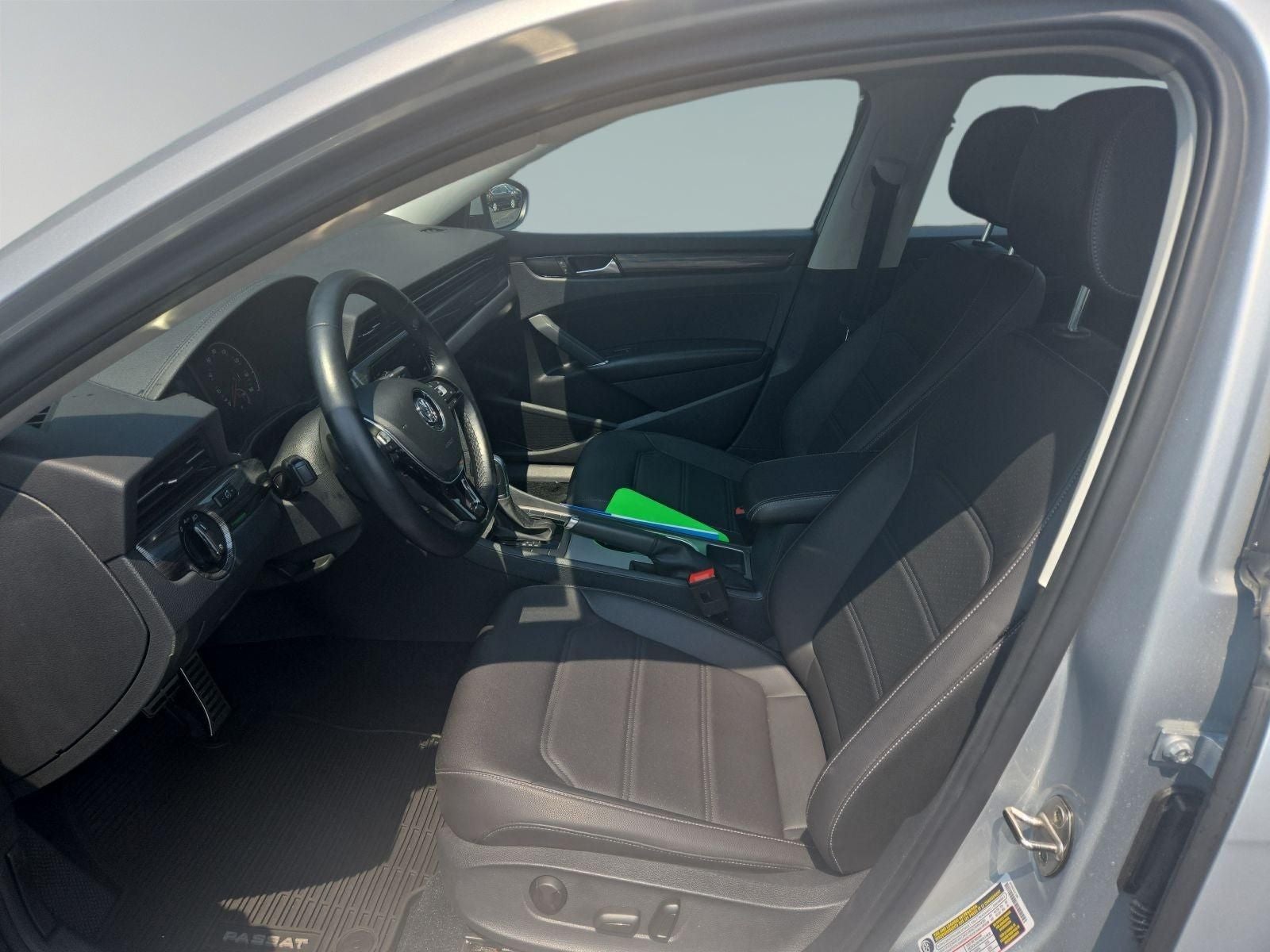 2020 Volkswagen Passat 2.0T R-Line