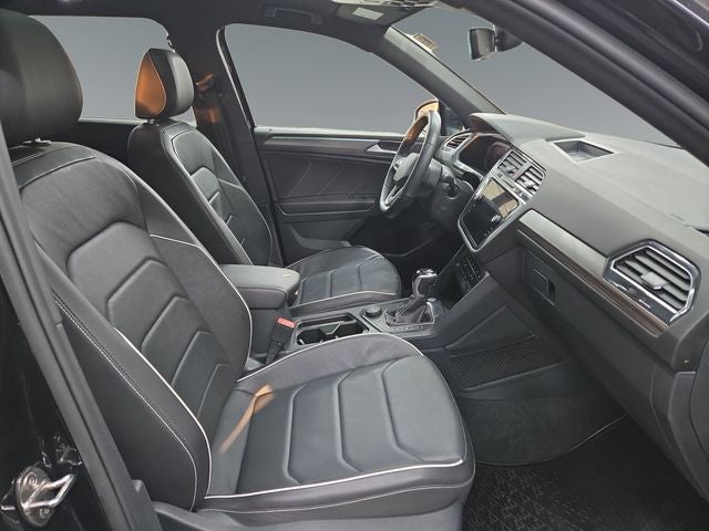 2022 Volkswagen Tiguan 2.0T SEL R-Line