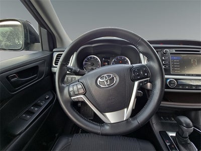 2017 Toyota Highlander Base