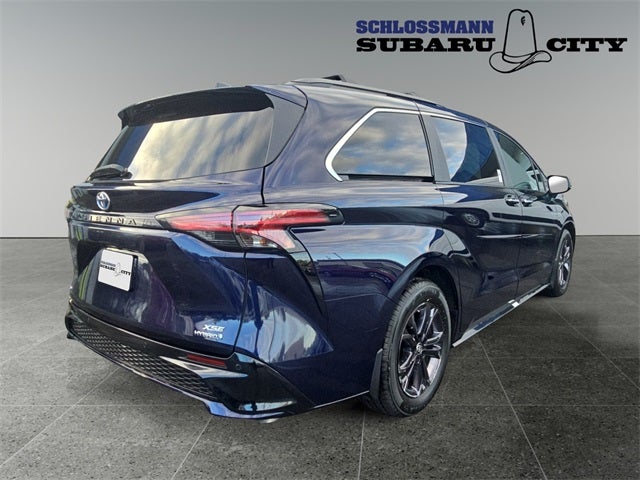 2024 Toyota Sienna XSE 7 Passenger