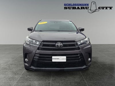 2017 Toyota Highlander SE