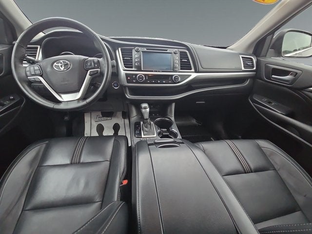 2017 Toyota Highlander SE
