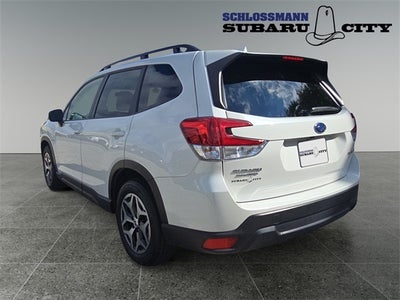 2022 Subaru Forester Premium