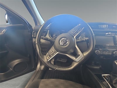 2017 Nissan Rogue Sport SV