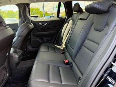 2025 Volvo V60 Cross Country B5 Plus