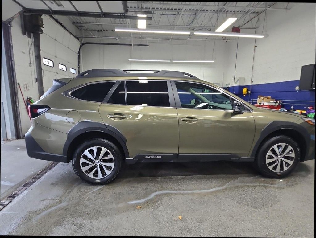 2025 Subaru Outback Premium