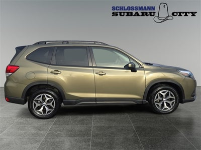 2024 Subaru Forester Premium